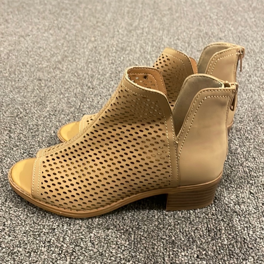 Little girls, Sugar, cute open toe brown shoe boots